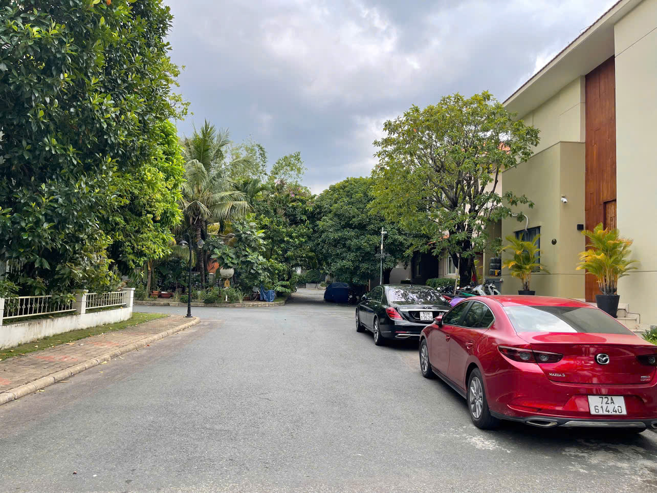 BÁN BIỆT THỰ PHÚ GIA – VIEW CÔNG VIÊN HỒ BÁN NGUYỆT – VỊ TRÍ SIÊU ĐẸP - Ảnh 10