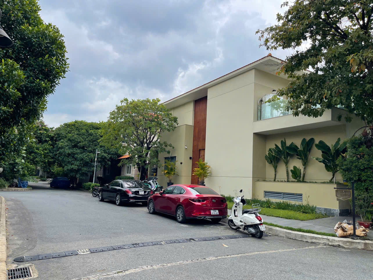 BÁN BIỆT THỰ PHÚ GIA – VIEW CÔNG VIÊN HỒ BÁN NGUYỆT – VỊ TRÍ SIÊU ĐẸP - Ảnh 7