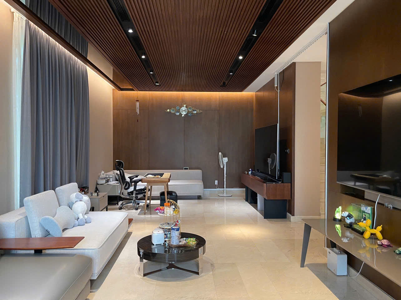 BÁN BIỆT THỰ PHÚ GIA – VIEW CÔNG VIÊN HỒ BÁN NGUYỆT – VỊ TRÍ SIÊU ĐẸP - Ảnh 3